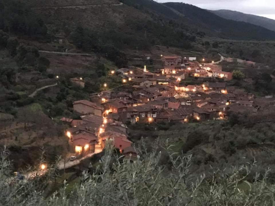 Luna Menguante روبليديلو دي جاتا المظهر الخارجي الصورة